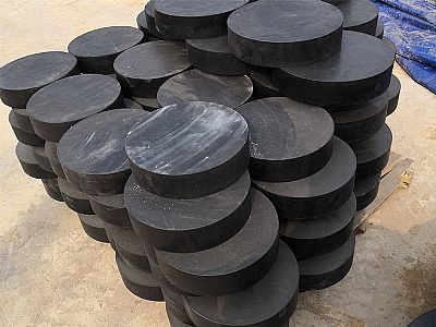 突泉县板式橡胶支座由若干层橡胶片与薄钢板经加压硫化